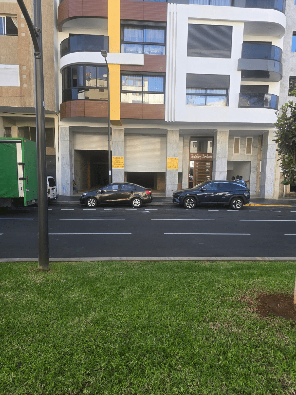 Deux commerces à Residence Bordeau sur avenue Bordeau Casablanca